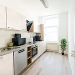Appartement Modernes Fuer 5 Personen Mit Privatuearkplatz - Wlan Und Kaffeevollautomat Remscheid