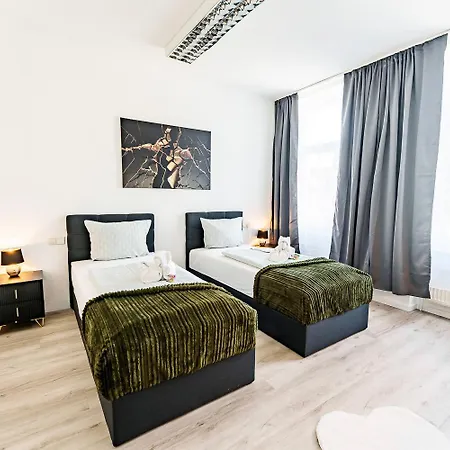 Modernes Fuer 5 Personen Mit Privatuearkplatz - Wlan Und Kaffeevollautomat Remscheid