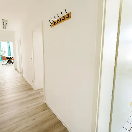 Lejlighed Modernes Fuer 5 Personen Mit Privatuearkplatz - Wlan Und Kaffeevollautomat *