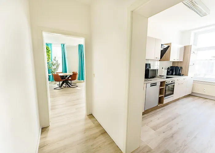 Modernes Fuer 5 Personen Mit Privatuearkplatz - Wlan Und Kaffeevollautomat