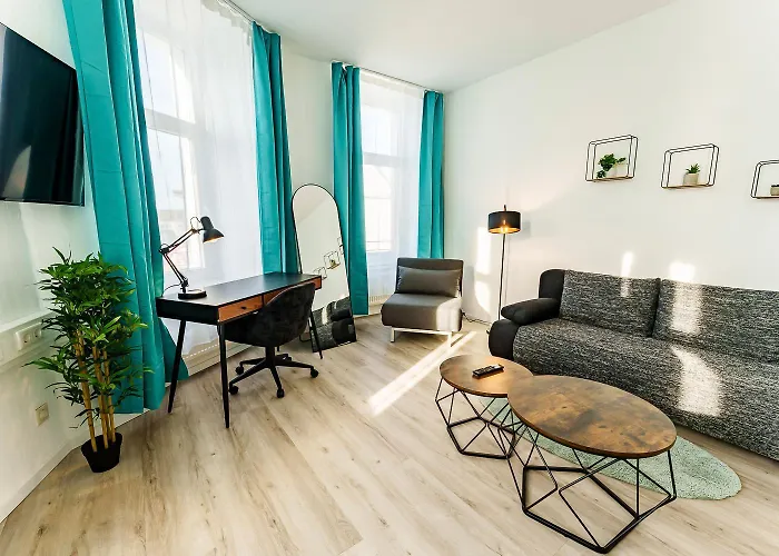 Modernes Fuer 5 Personen Mit Privatuearkplatz - Wlan Und Kaffeevollautomat * Remscheid