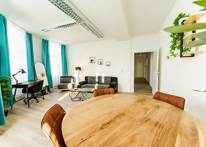 Appartement Modernes Fuer 5 Personen Mit Privatuearkplatz - Wlan Und Kaffeevollautomat *